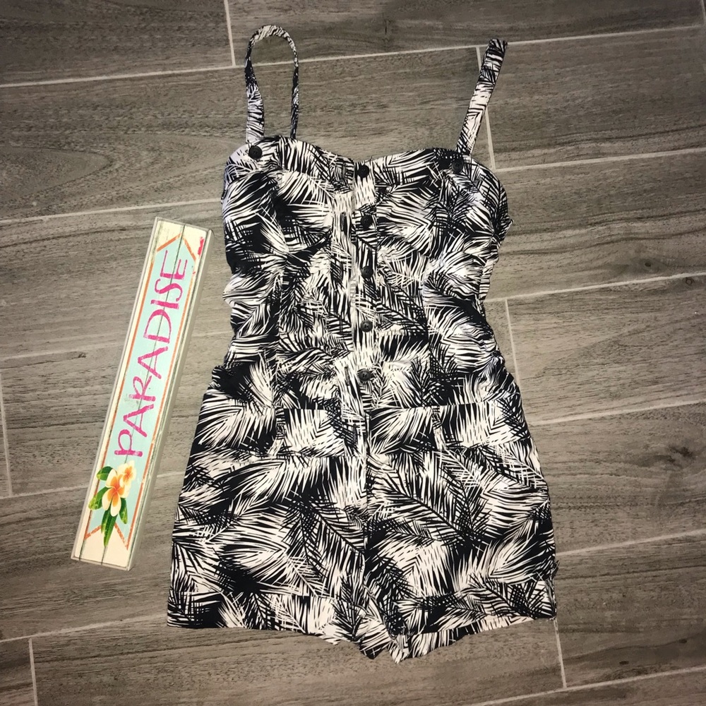Guess romper